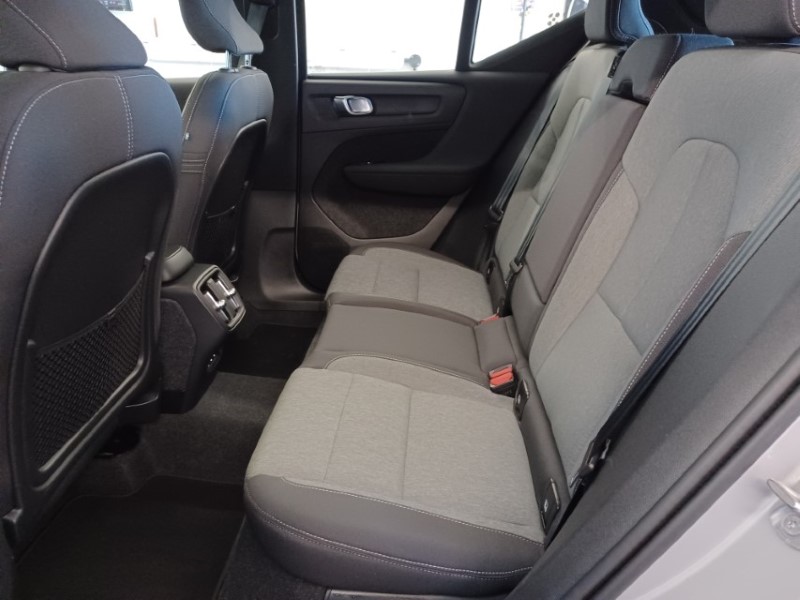 2023 (73) VOLVO XC40 2.0 B3P Plus Dark 5dr Auto 5337861