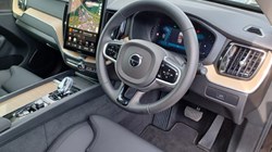 2025 (75) VOLVO XC60 2.0 B5P Plus Dark 5dr AWD Geartronic 5347225