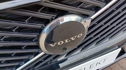 2025 (75) VOLVO XC60 2.0 B5P Plus Dark 5dr AWD Geartronic 5347255