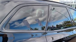 2025 (75) VOLVO XC60 2.0 B5P Plus Dark 5dr AWD Geartronic 5347251
