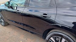 2025 (75) VOLVO XC60 2.0 B5P Plus Dark 5dr AWD Geartronic 5347250