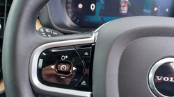 2025 (75) VOLVO XC60 2.0 B5P Plus Dark 5dr AWD Geartronic 5347213