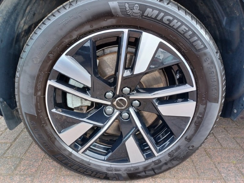 2025 (75) VOLVO XC60 2.0 B5P Plus Dark 5dr AWD Geartronic 5347244