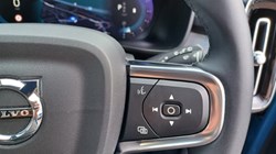 2023 (72) VOLVO XC40 2.0 B3P Plus Dark 5dr Auto 5363446
