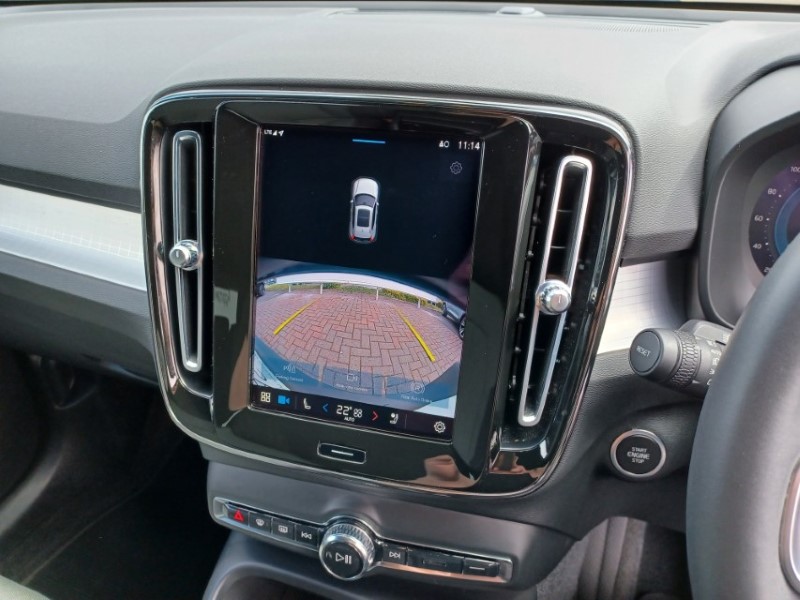 2023 (72) VOLVO XC40 2.0 B3P Plus Dark 5dr Auto 5363438