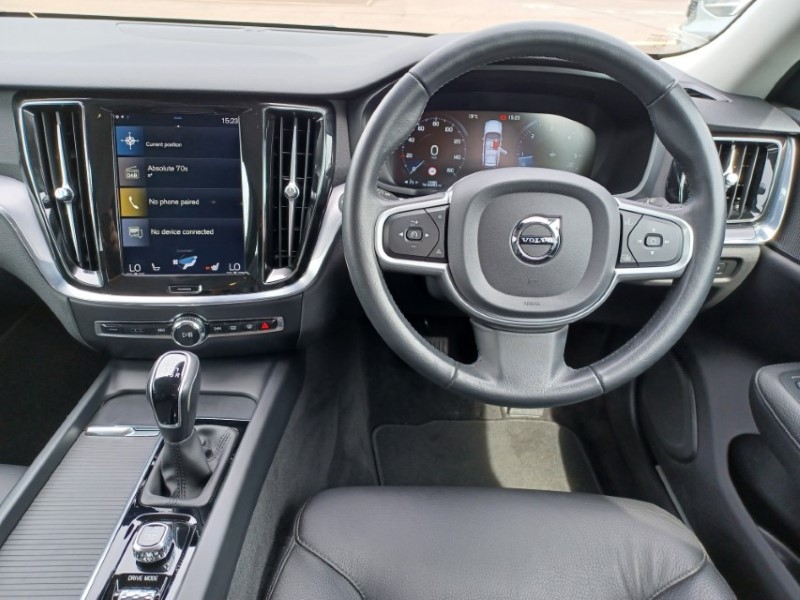 2020 (20) VOLVO V60 2.0 D3 [150] Momentum Plus 5dr 5510024