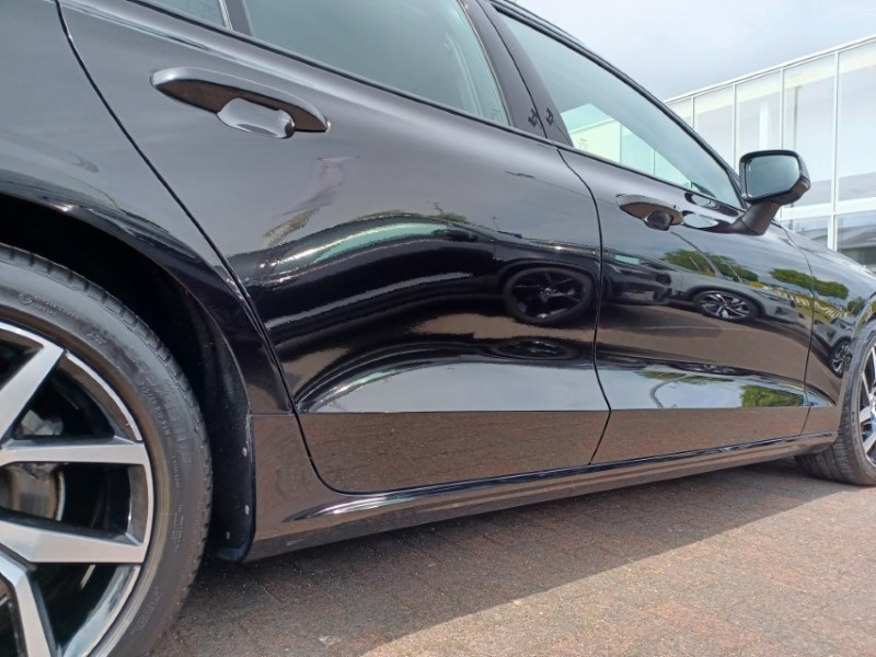 2020 (20) VOLVO V60 2.0 D3 [150] Momentum Plus 5dr 5510043