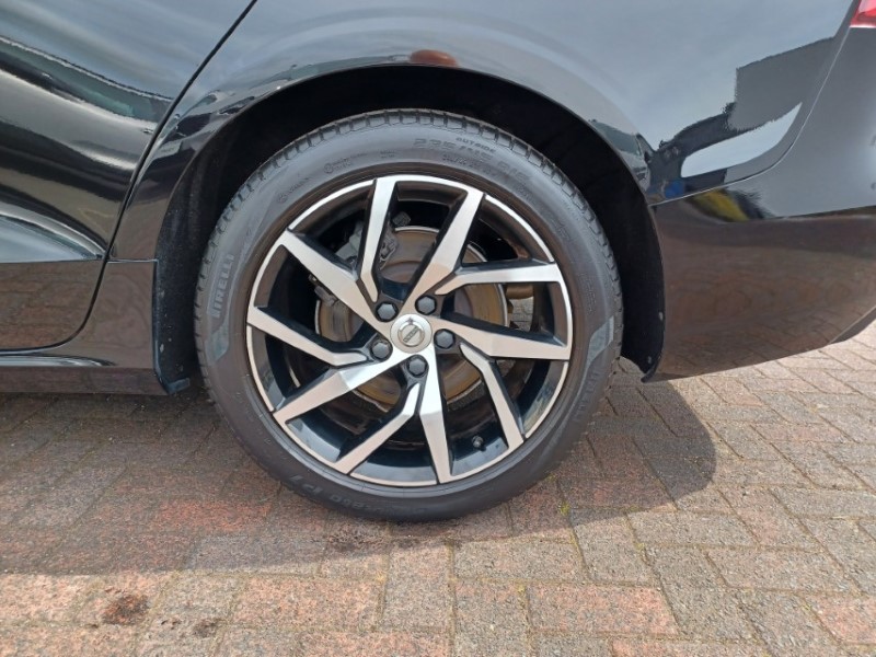 2020 (20) VOLVO V60 2.0 D3 [150] Momentum Plus 5dr 5510038
