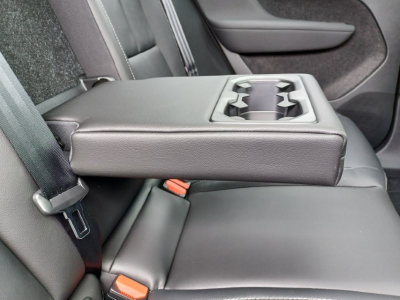 2025 (75) VOLVO XC40 2.0 B4P Ultra Dark 5dr Auto 5344536