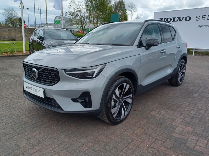2025 (75) VOLVO XC40 2.0 B4P Ultra Dark 5dr Auto 5344504