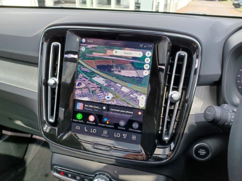 2025 (75) VOLVO XC40 2.0 B4P Ultra Dark 5dr Auto 5344518