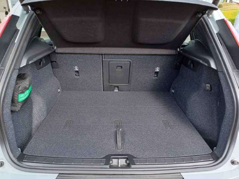 2025 (75) VOLVO XC40 2.0 B4P Ultra Dark 5dr Auto 5344546