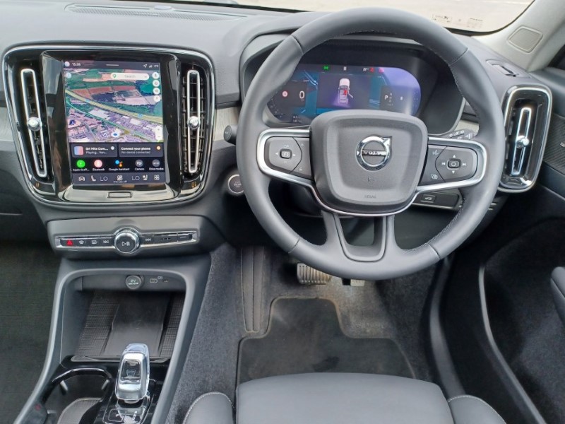 2025 (75) VOLVO XC40 2.0 B4P Ultra Dark 5dr Auto 5344537