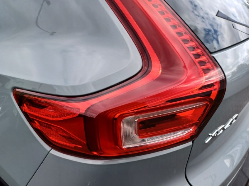 2025 (75) VOLVO XC40 2.0 B4P Ultra Dark 5dr Auto 5344554