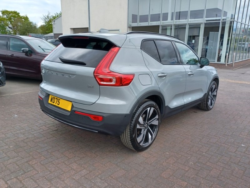 2025 (75) VOLVO XC40 2.0 B4P Ultra Dark 5dr Auto 5344507