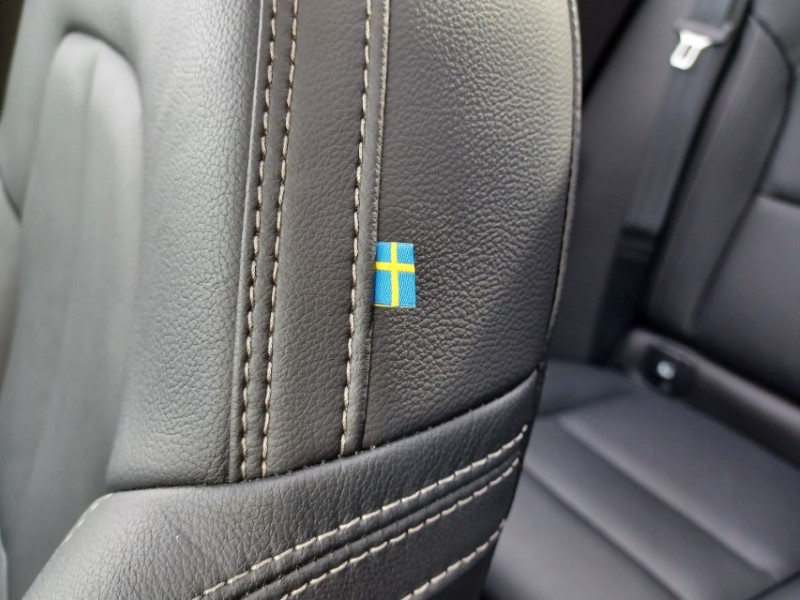 2025 (75) VOLVO XC40 2.0 B4P Ultra Dark 5dr Auto 5344542