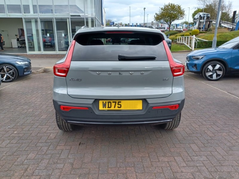 2025 (75) VOLVO XC40 2.0 B4P Ultra Dark 5dr Auto 5344506