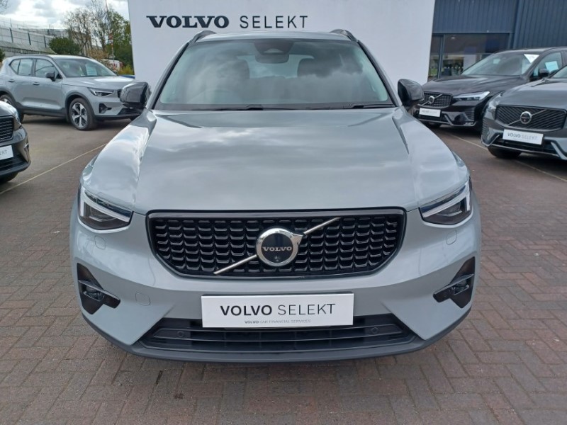 2025 (75) VOLVO XC40 2.0 B4P Ultra Dark 5dr Auto 5344503