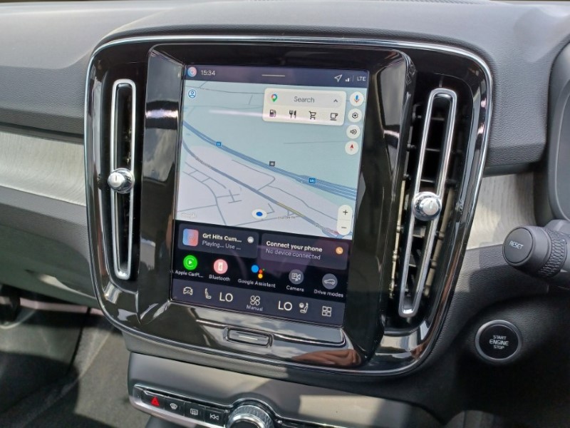 2025 (75) VOLVO XC40 2.0 B4P Ultra Dark 5dr Auto 5344517