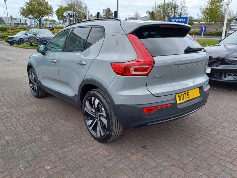 2025 (75) VOLVO XC40 2.0 B4P Ultra Dark 5dr Auto 5344505