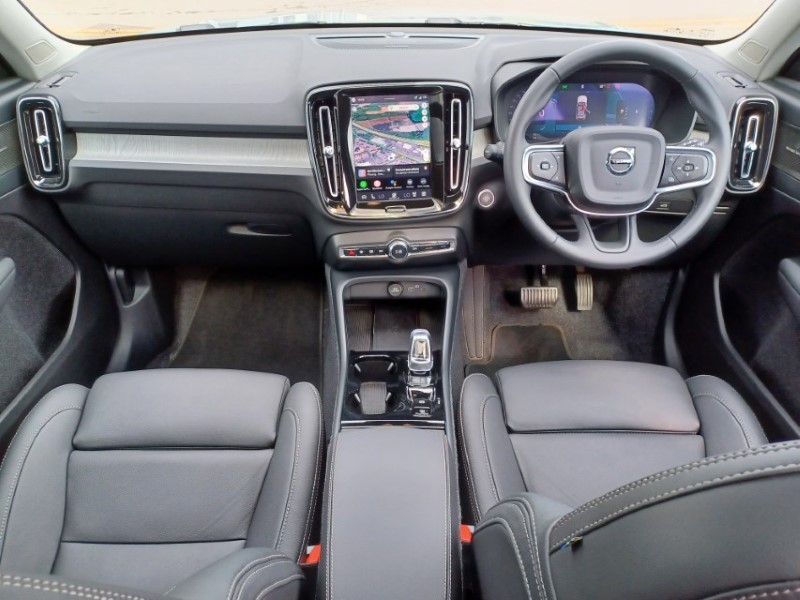 2025 (75) VOLVO XC40 2.0 B4P Ultra Dark 5dr Auto 5344538