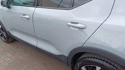 2025 (75) VOLVO XC40 2.0 B4P Ultra Dark 5dr Auto 5346091
