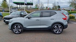 2025 (75) VOLVO XC40 2.0 B4P Ultra Dark 5dr Auto 5345975