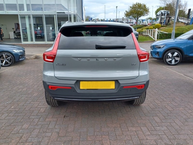 2025 (75) VOLVO XC40 2.0 B4P Ultra Dark 5dr Auto 5345972