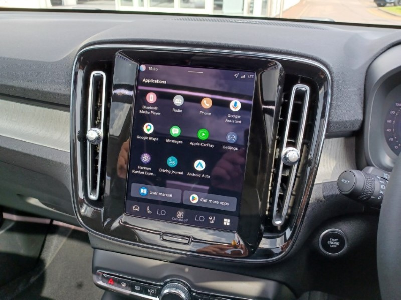 2025 (75) VOLVO XC40 2.0 B4P Ultra Dark 5dr Auto 5345988