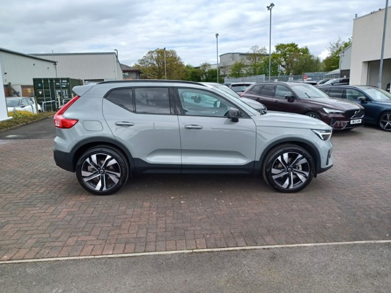 2025 (75) VOLVO XC40 2.0 B4P Ultra Dark 5dr Auto 5345974