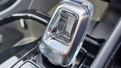 2025 (75) VOLVO XC40 2.0 B4P Ultra Dark 5dr Auto 5345991