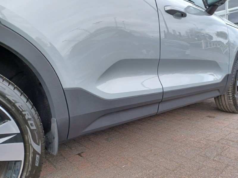 2025 (75) VOLVO XC40 2.0 B4P Ultra Dark 5dr Auto 5346095