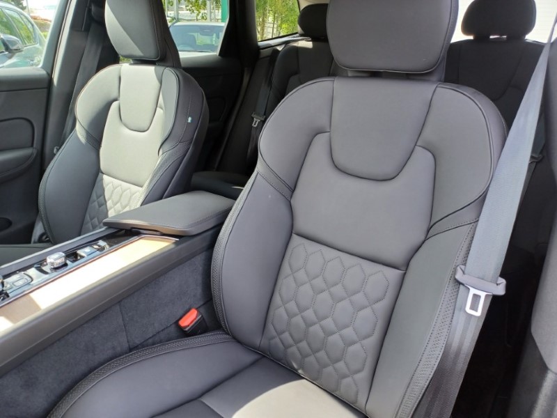2025 (75) VOLVO XC60 2.0 T6 [350] PHEV Plus Dark 5dr AWD Geartronic 5379278