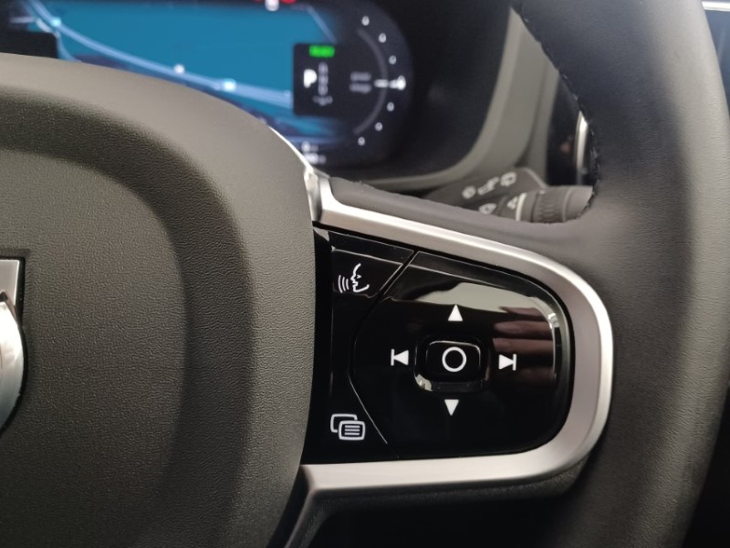 2025 (75) VOLVO XC60 2.0 T6 [350] PHEV Plus Dark 5dr AWD Geartronic 5379259