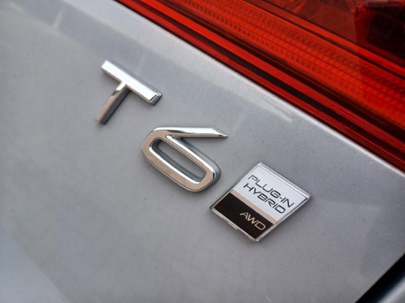 2025 (75) VOLVO XC60 2.0 T6 [350] PHEV Plus Dark 5dr AWD Geartronic 5379285