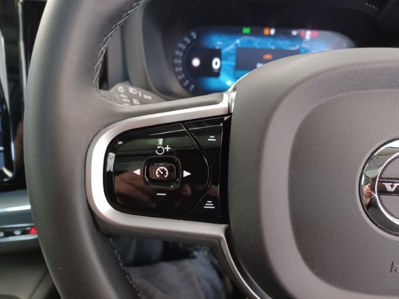 2025 (25) VOLVO XC60 2.0 T6 [350] RC PHEV Plus Dark 5dr AWD Geartronic 5381865