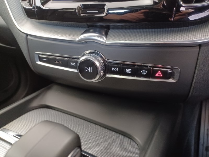 2025 (25) VOLVO XC60 2.0 T6 [350] RC PHEV Plus Dark 5dr AWD Geartronic 5381868