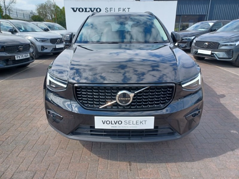 2025 (75) VOLVO XC40 2.0 B4P Ultra Dark 5dr Auto 5357577