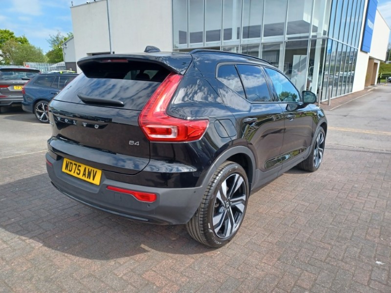2025 (75) VOLVO XC40 2.0 B4P Ultra Dark 5dr Auto 5357575