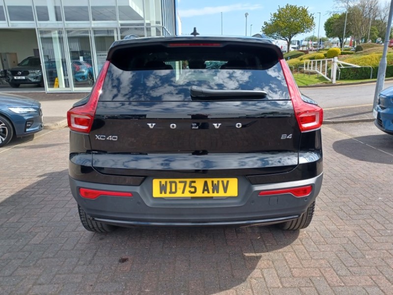 2025 (75) VOLVO XC40 2.0 B4P Ultra Dark 5dr Auto 5357574