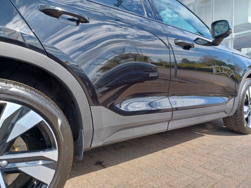 2025 (75) VOLVO XC40 2.0 B4P Ultra Dark 5dr Auto 5357679