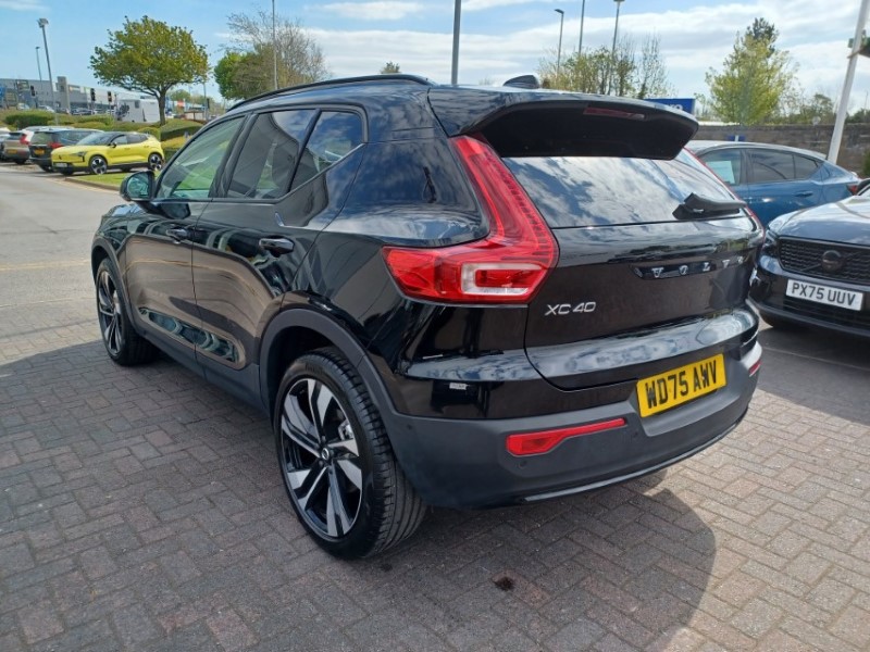 2025 (75) VOLVO XC40 2.0 B4P Ultra Dark 5dr Auto 5357573