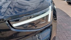 2025 (75) VOLVO XC40 2.0 B4P Ultra Dark 5dr Auto 5357682