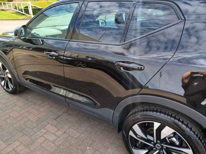 2025 (75) VOLVO XC40 2.0 B4P Ultra Dark 5dr Auto 5357683