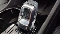 2025 (75) VOLVO XC40 2.0 B4P Ultra Dark 5dr Auto 5357585