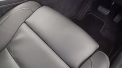 2025 (75) VOLVO XC40 2.0 B4P Ultra Dark 5dr Auto 5357583