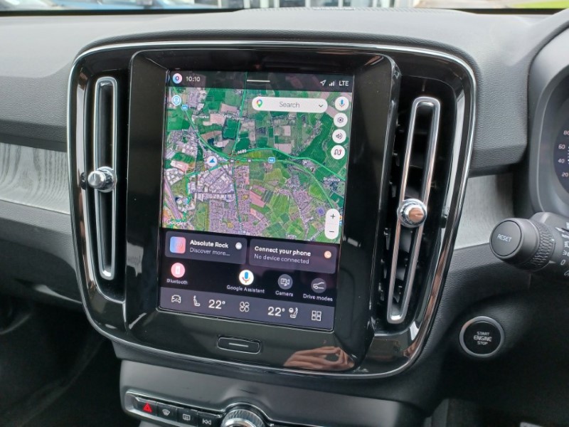 2025 (75) VOLVO XC40 2.0 B4P Ultra Dark 5dr Auto 5387534