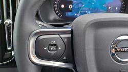 2025 (75) VOLVO XC40 2.0 B4P Ultra Dark 5dr Auto 5387531