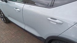 2025 (75) VOLVO XC40 2.0 B4P Ultra Dark 5dr Auto 5387566