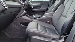 2025 (75) VOLVO XC40 2.0 B4P Ultra Dark 5dr Auto 5387553
